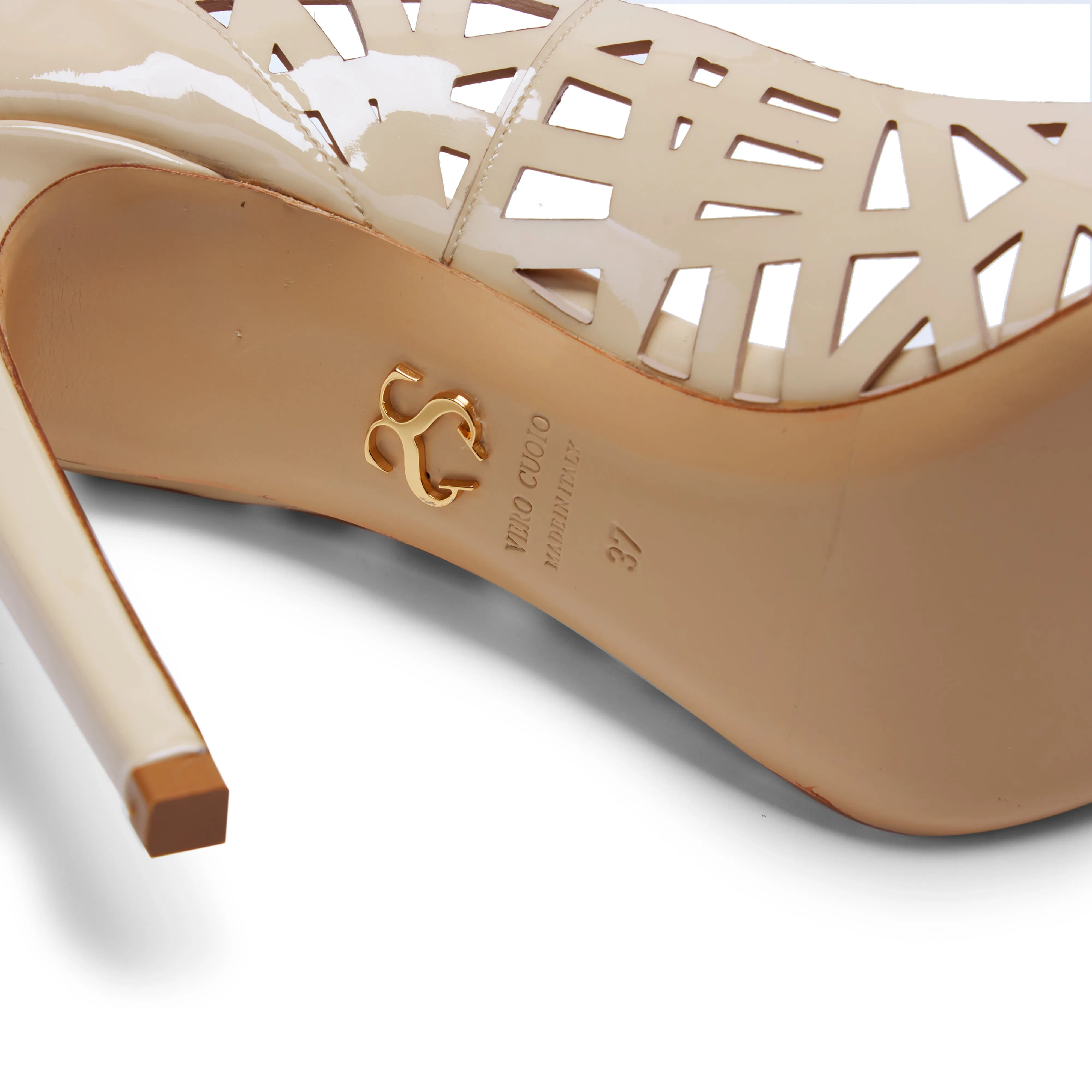 Aurora Pump - Beige with cutouts