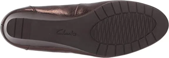 Clarks Women's Mallory Berry Platform, Metallic Leather, 11M