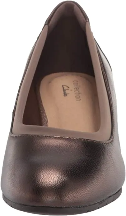 Clarks Women's Mallory Berry Platform, Metallic Leather, 11M