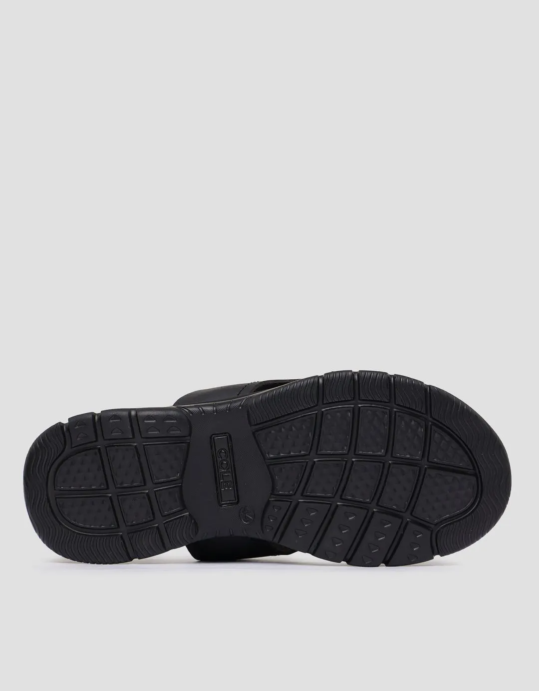 Cole KMM04 Sandal Slip On Pria