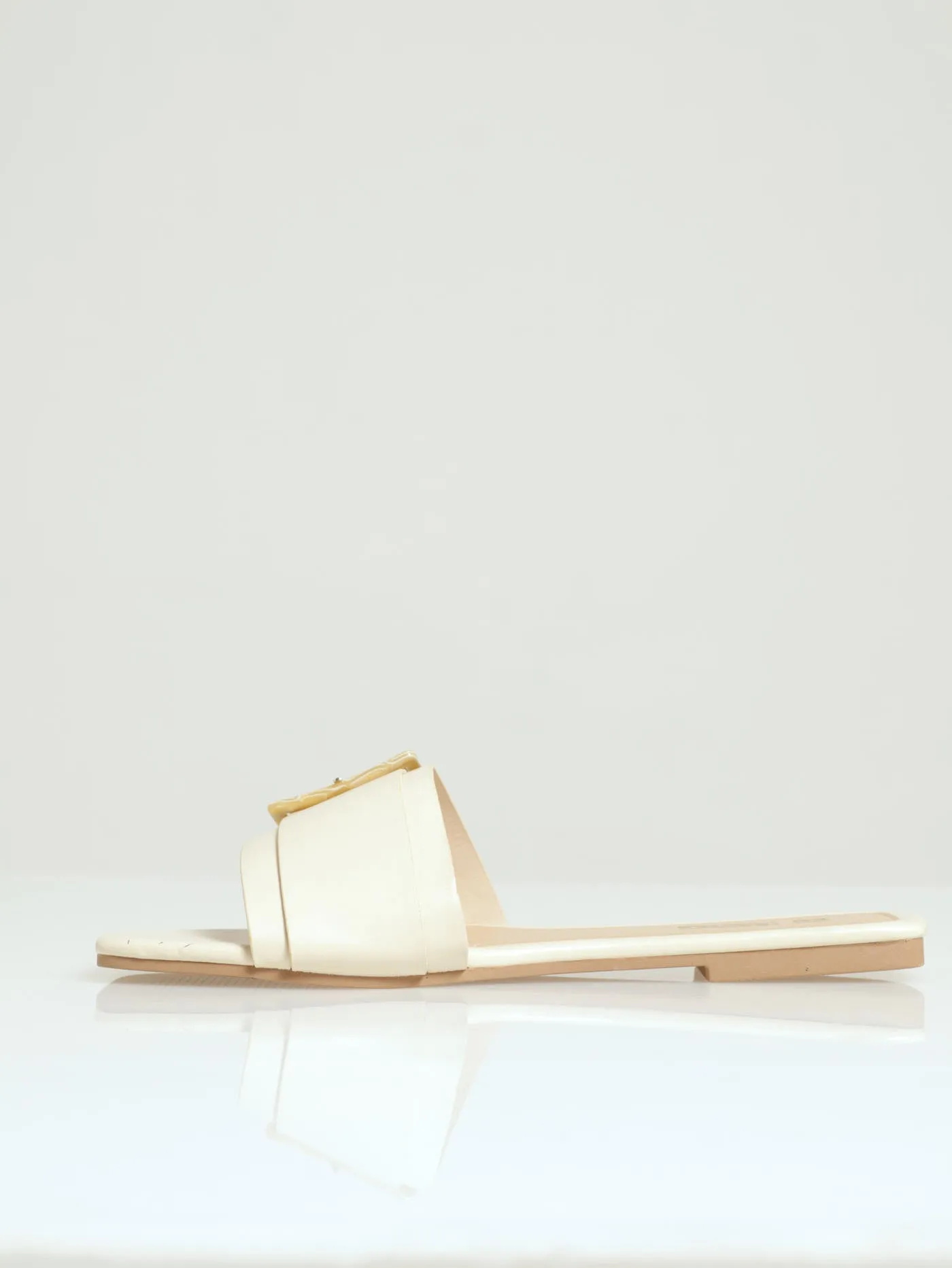 Flat One Strap Push In Mule Sandal With Mother Of Pearl - White