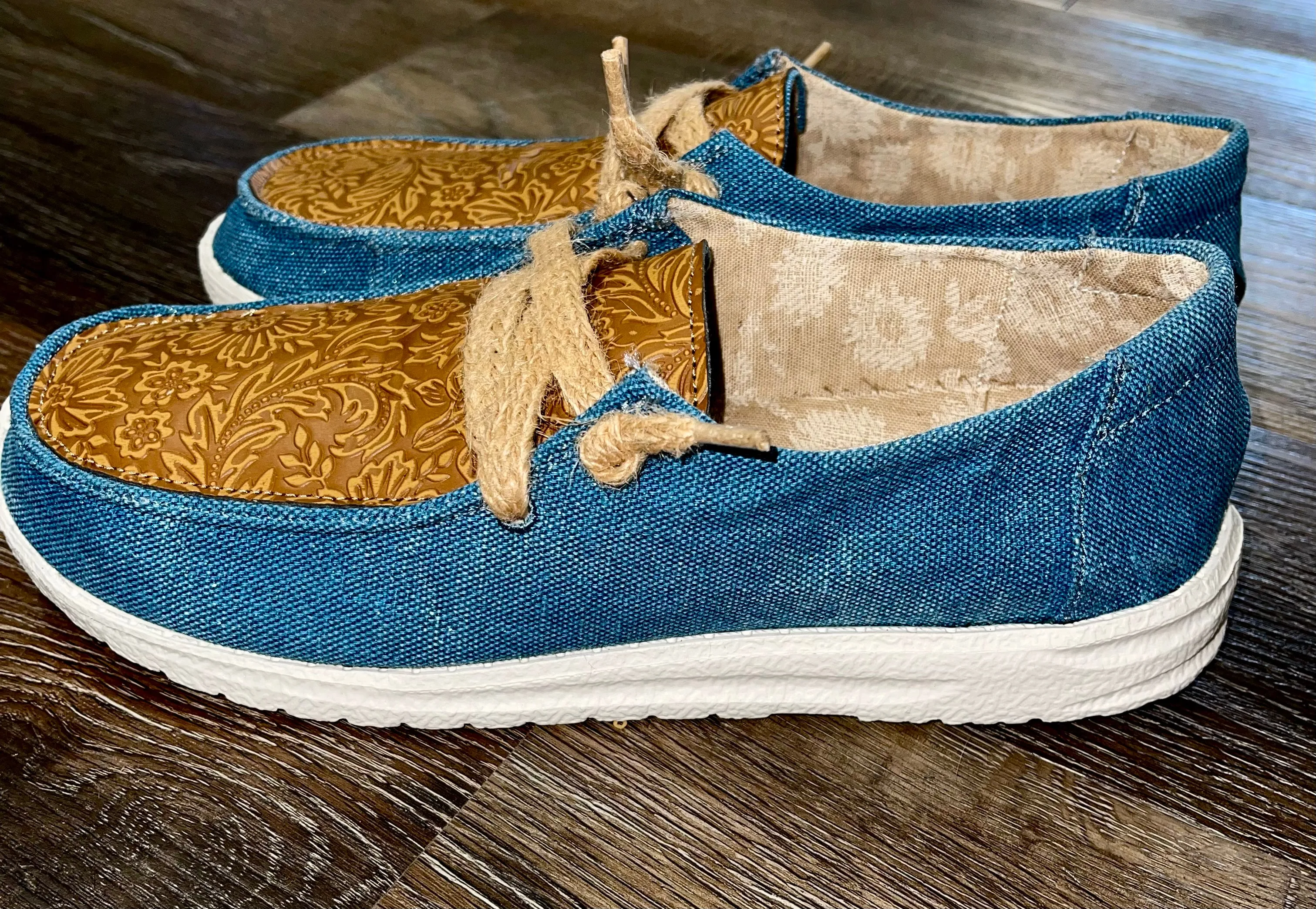 Gypsy Jazz Luma Slip on-Turquoise