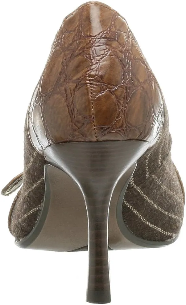 Naughty Monkey Women's Sweetheart Pump