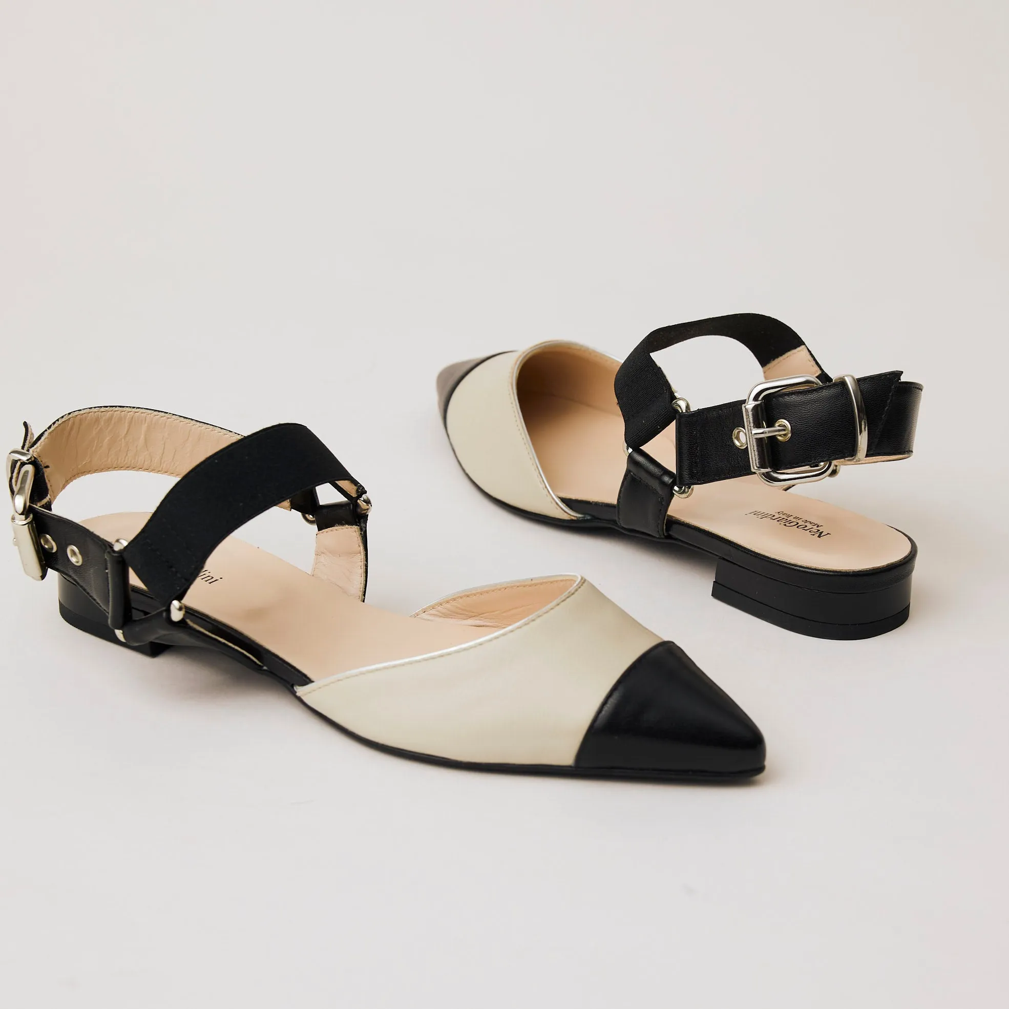 NeroGiardini Flat Leather Pumps