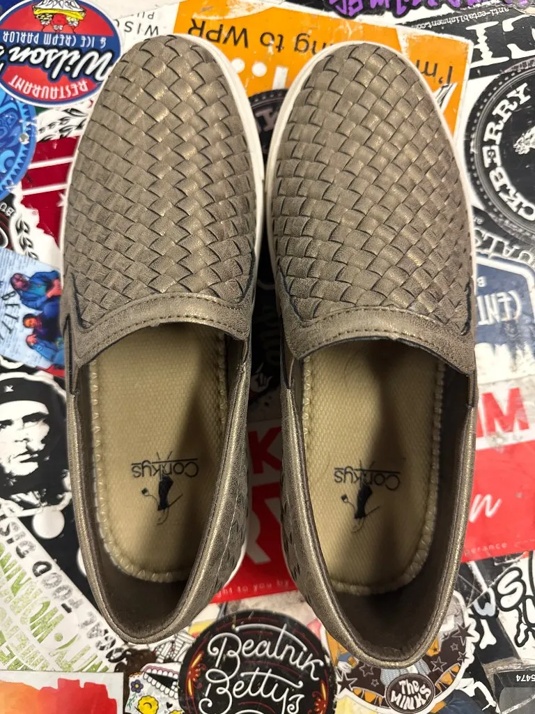 NIB CORKYS SLIP ON SNEAKER