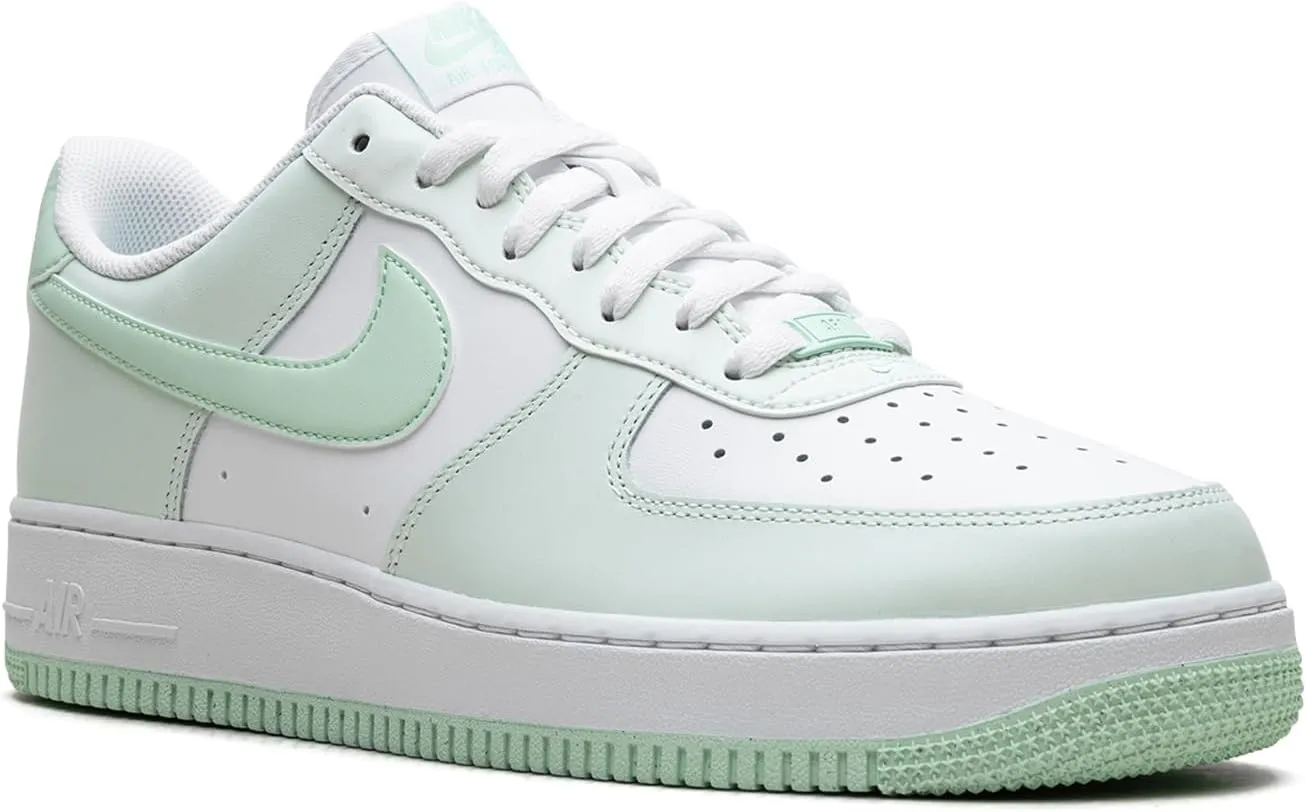 Nike Men's Sneaker