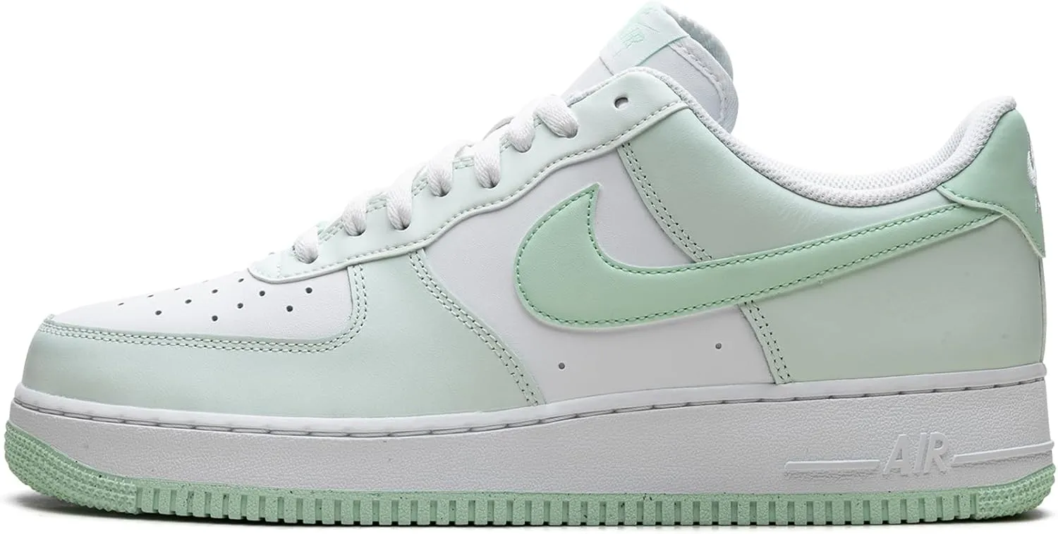 Nike Men's Sneaker