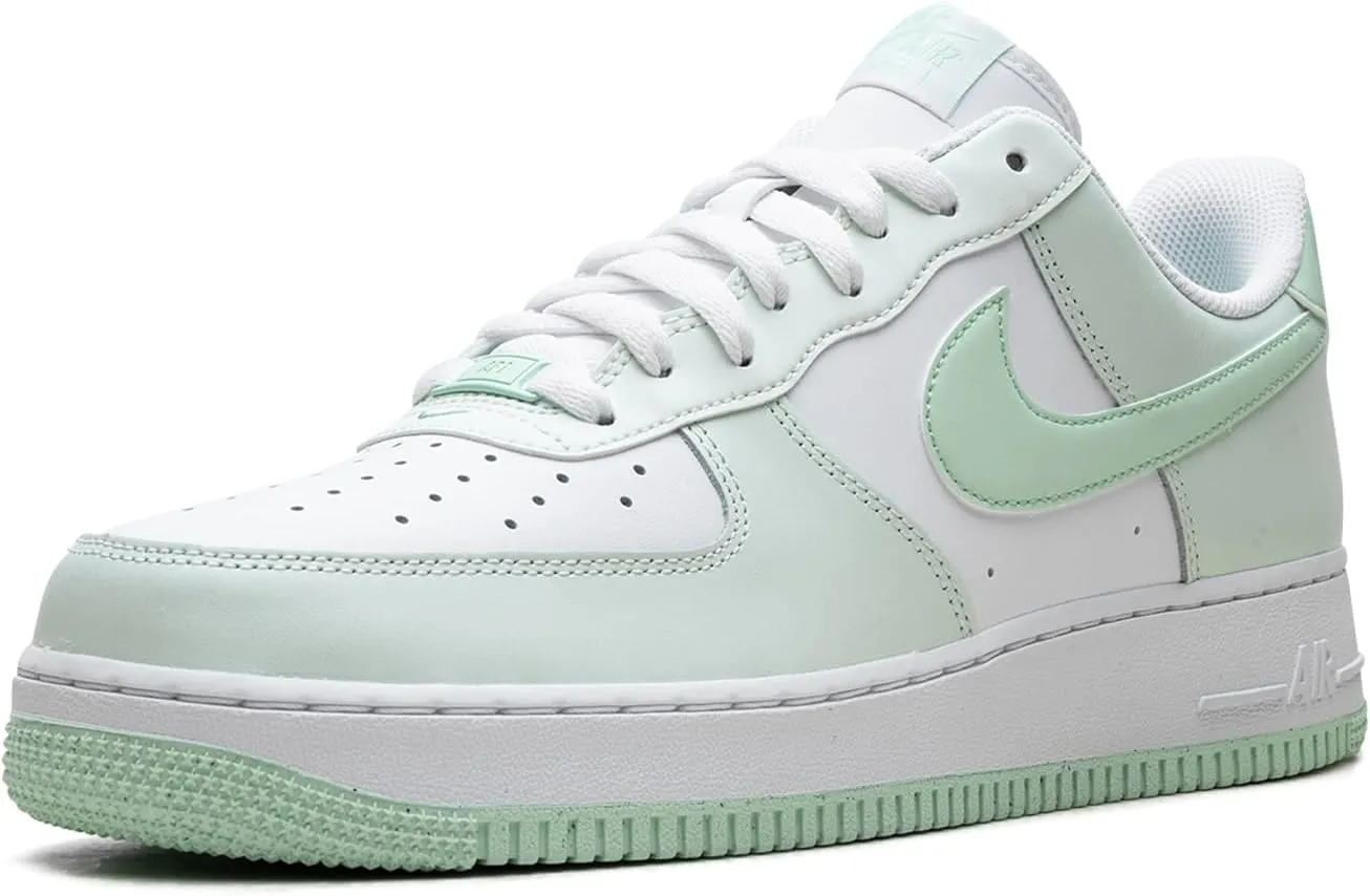 Nike Men's Sneaker