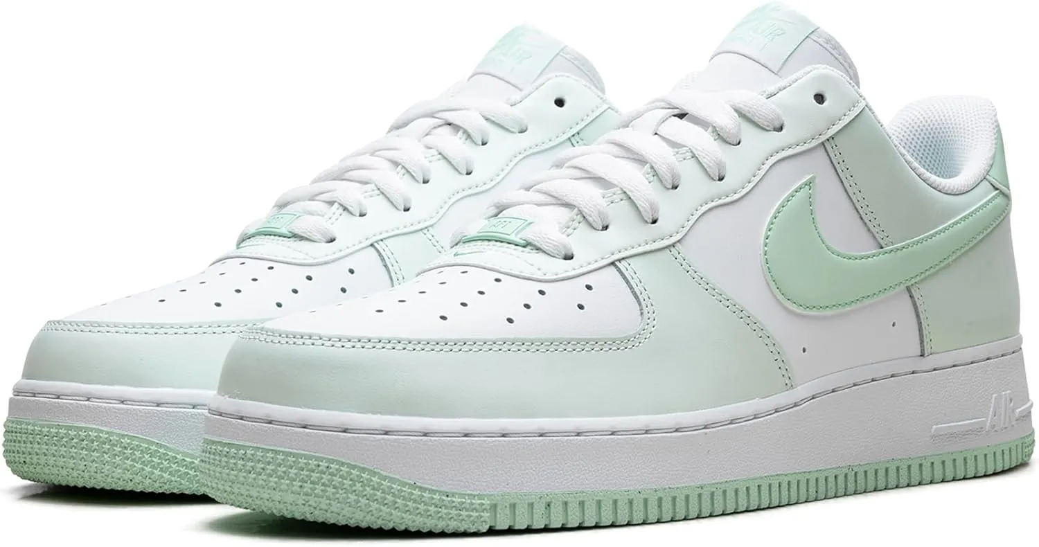 Nike Men's Sneaker
