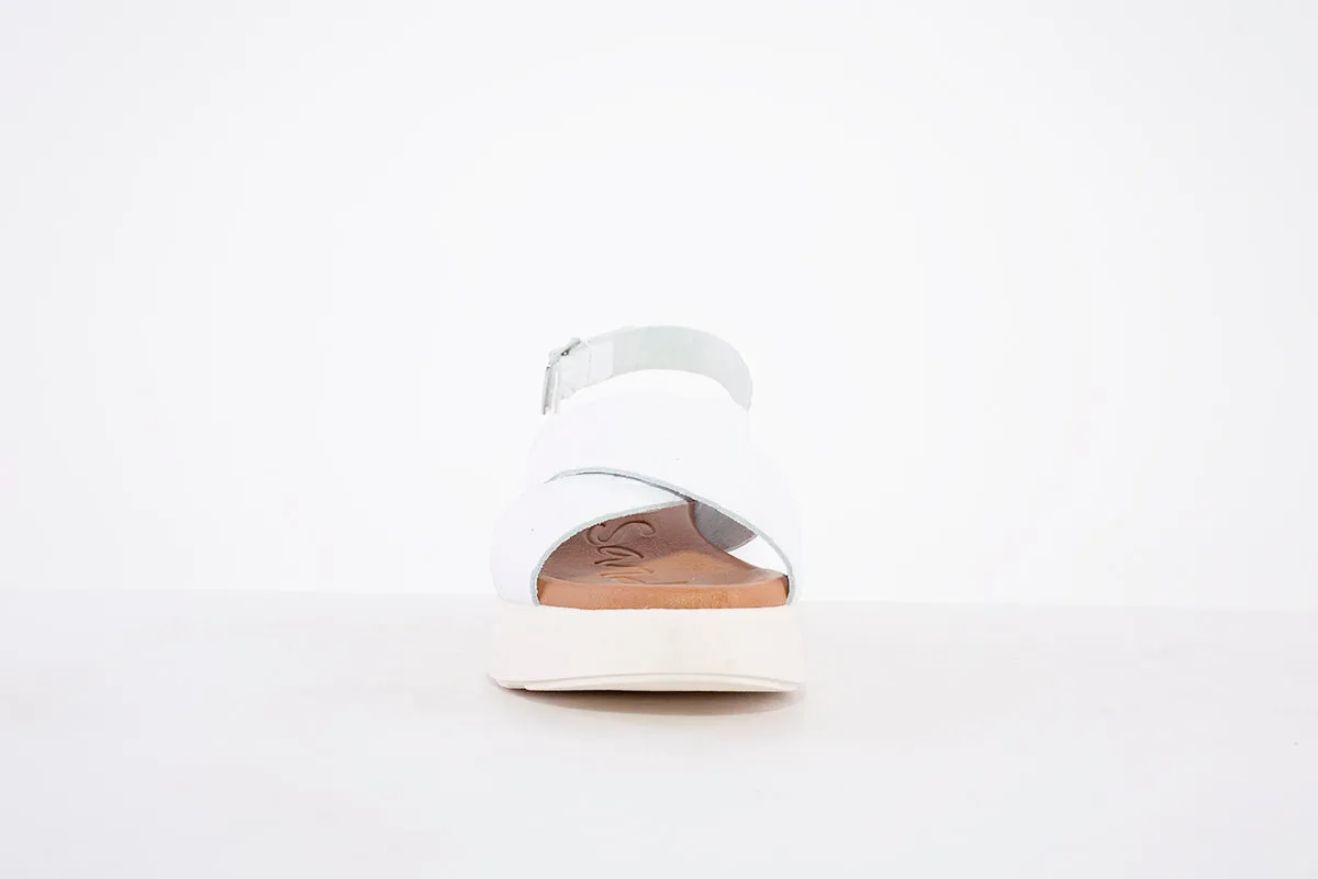OH MY SANDALS- 4997 PLATFORM WEDGE BUCKLE STRAP FASHION SANDAL - WHITE