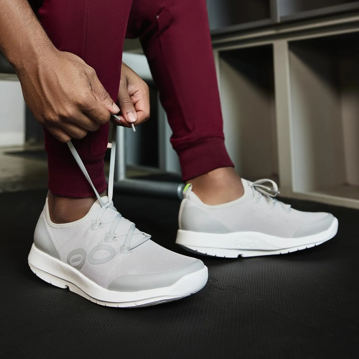 OOFOS Men's Oomg Sport Long Sleeve Shoe Sneaker