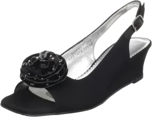 Rose Petals Women's Lela Silver Micropoints Pump 7 W (D)