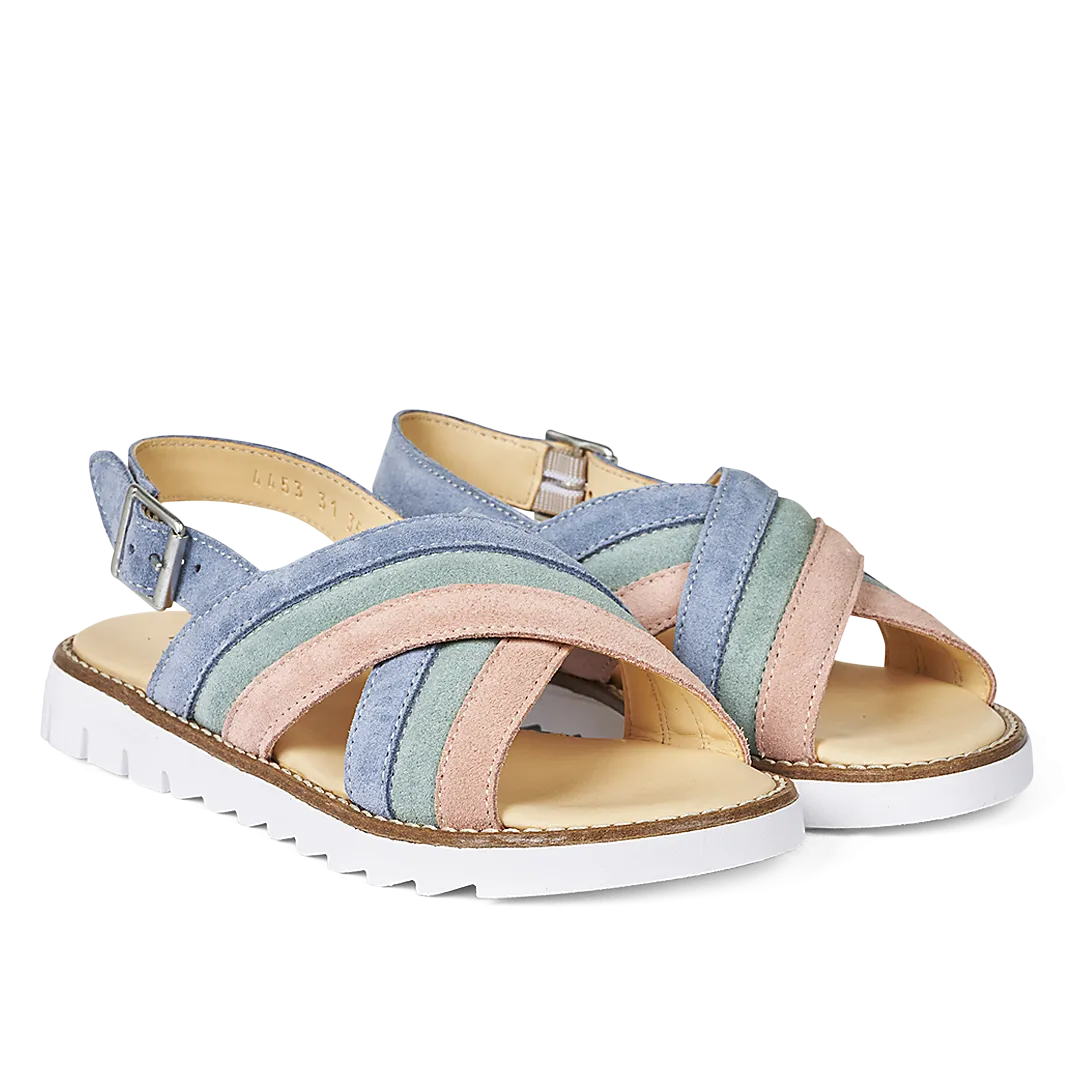 Sandal with buckle