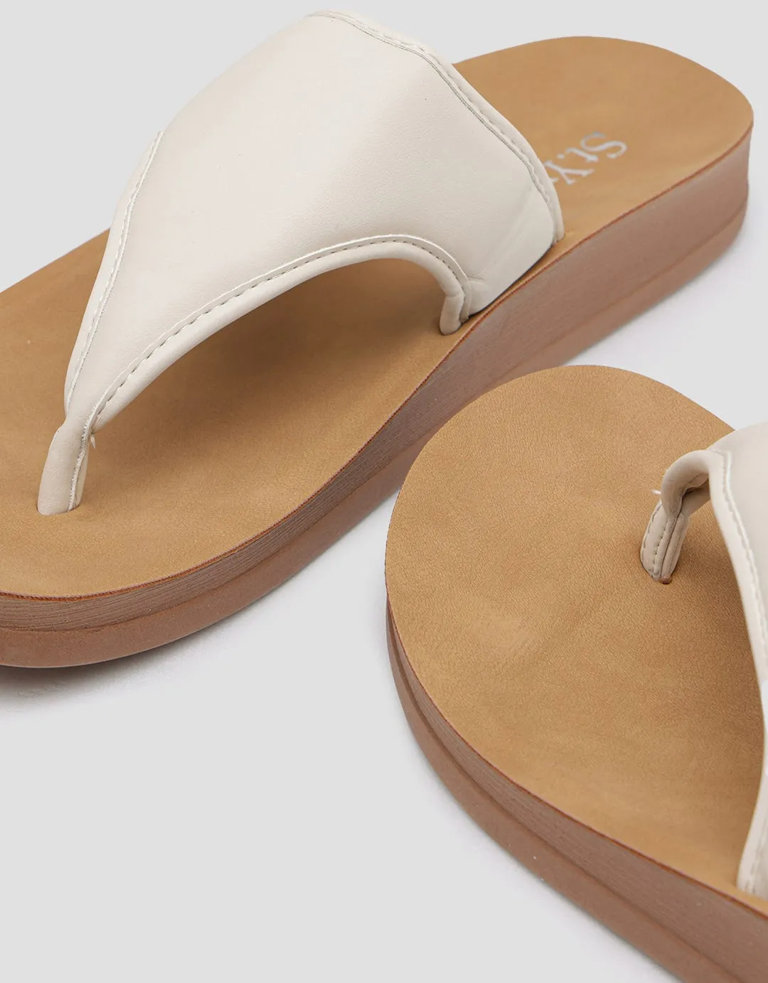 St. Yves Flip Flop Design Sandal Wanita