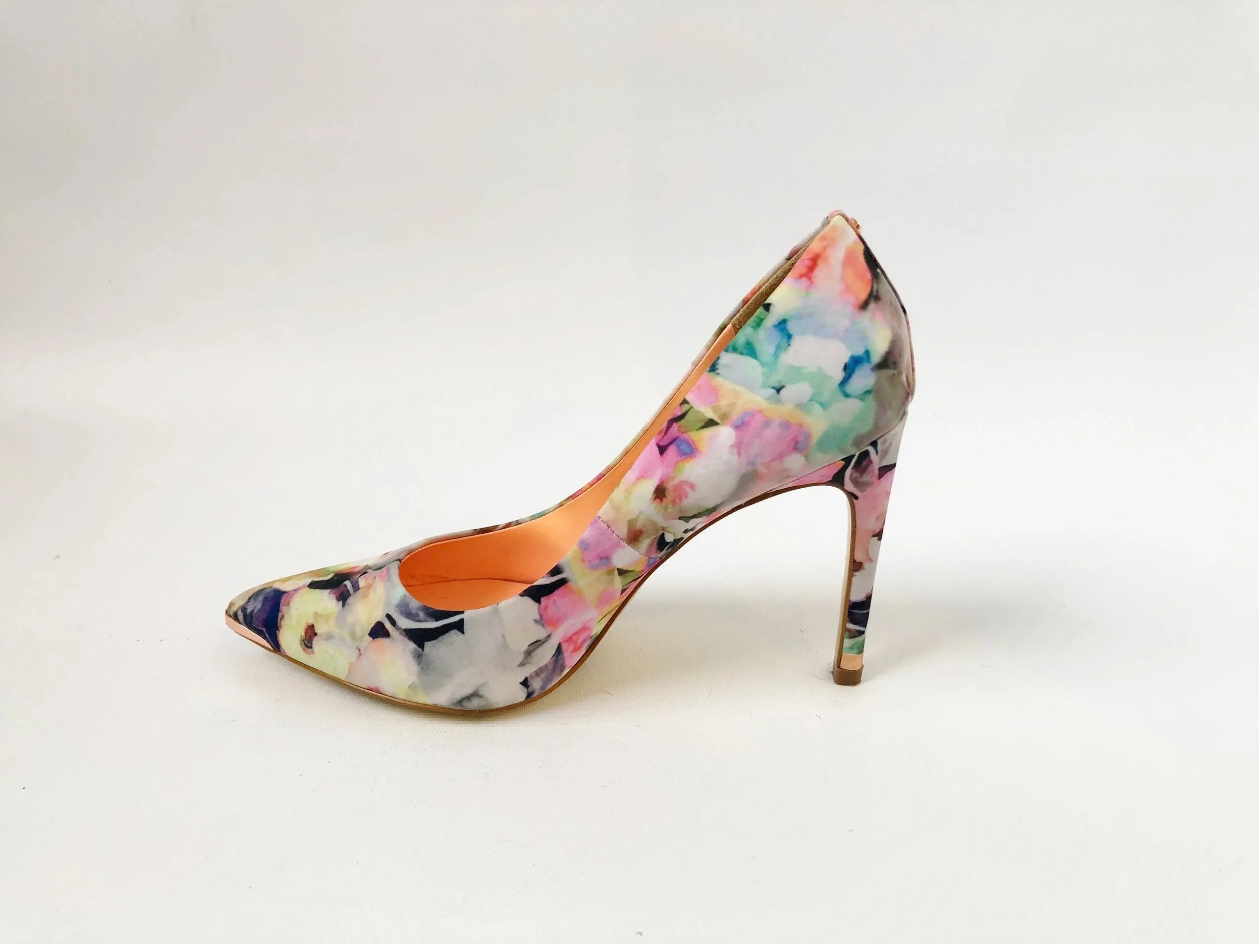 Ted Baker Floral Pump Size 38 It (8 Us)