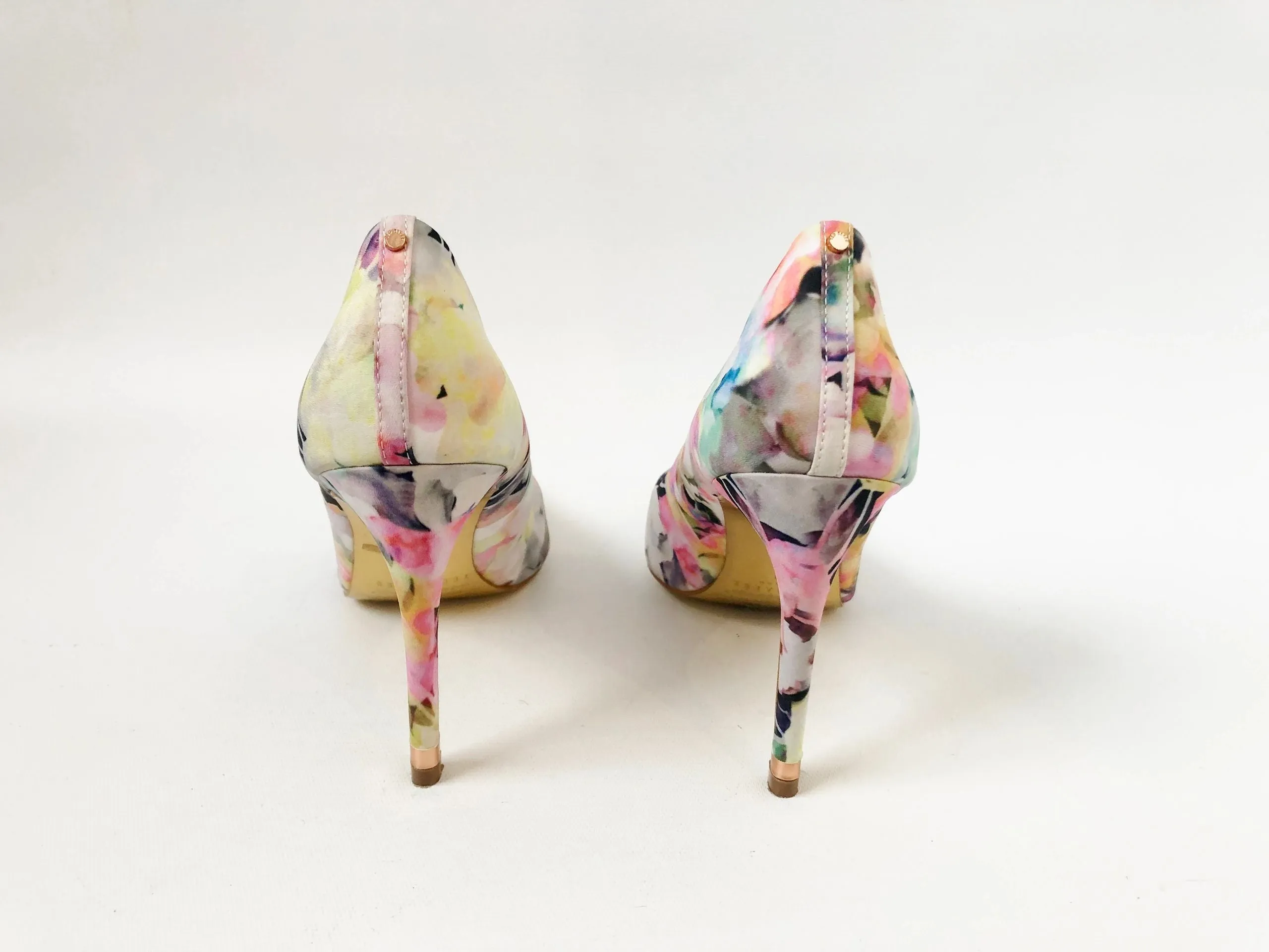 Ted Baker Floral Pump Size 38 It (8 Us)