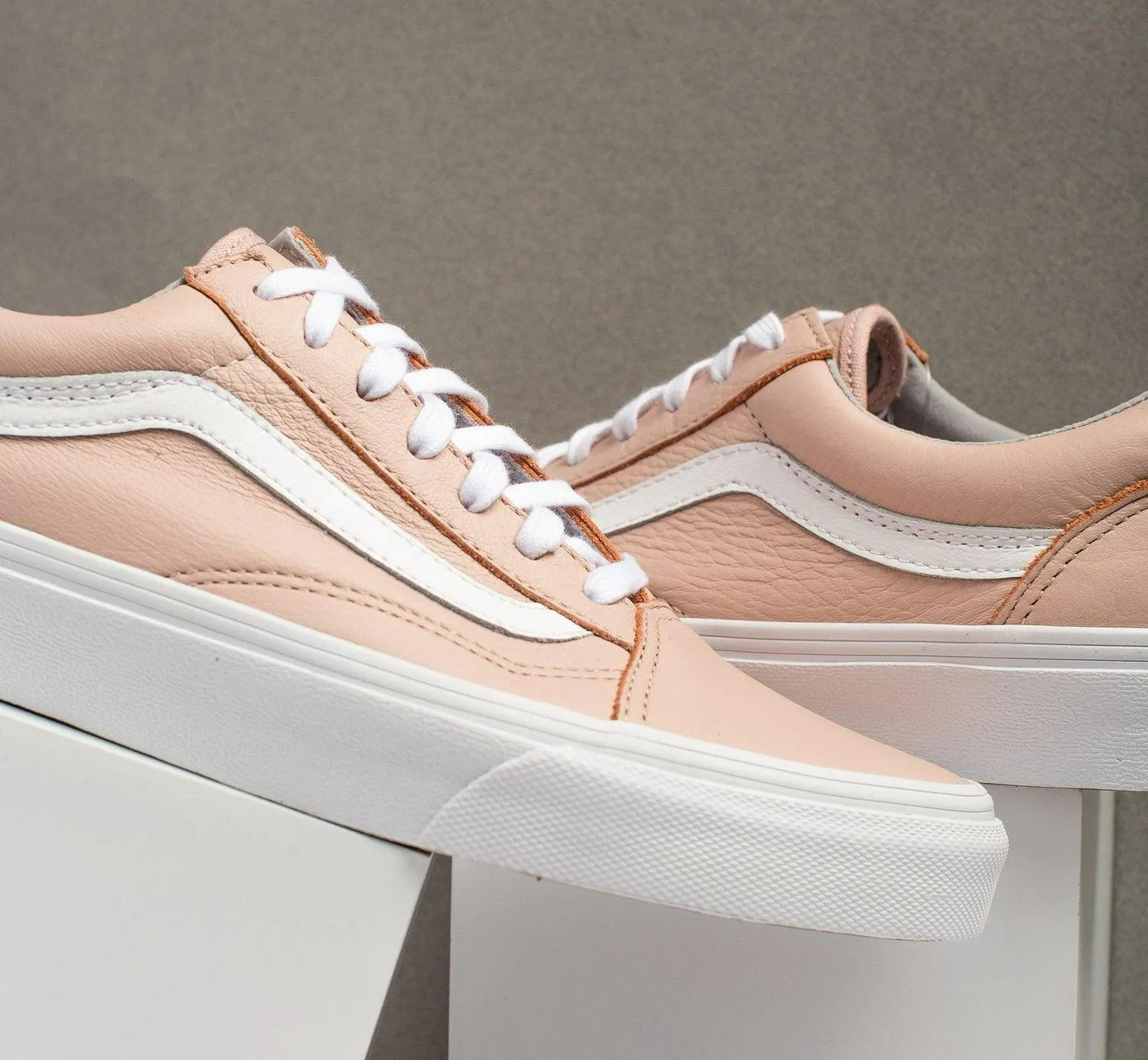 Vans UA Old Skool Oxford Pink White Leather VN0A38G1QD6 Shoe Sneaker Trainer