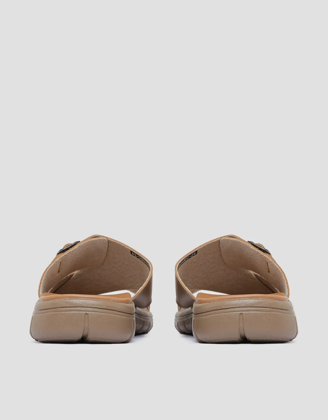 Yongki Komaladi Buckle Sandal Slipper Pria