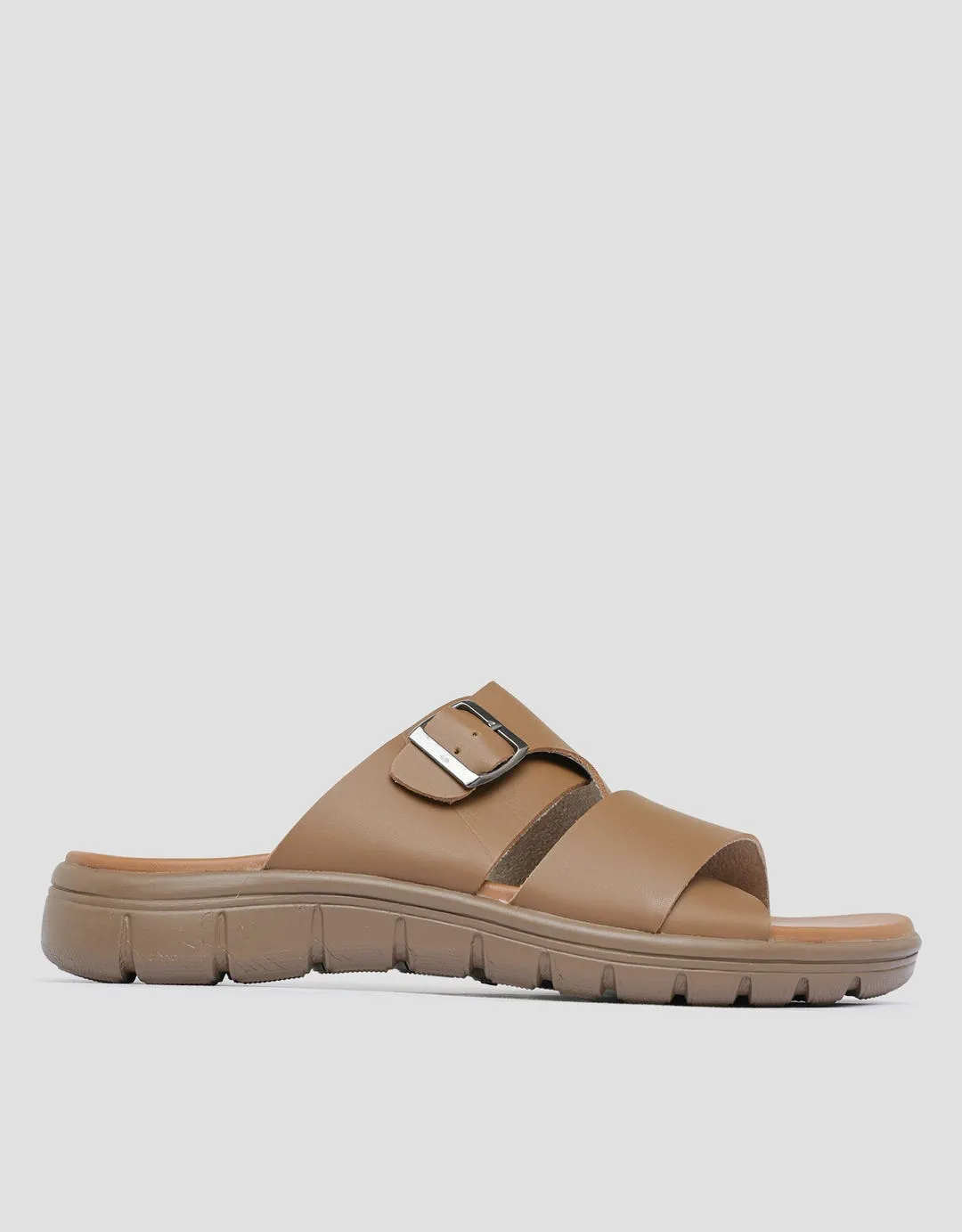 Yongki Komaladi Buckle Sandal Slipper Pria